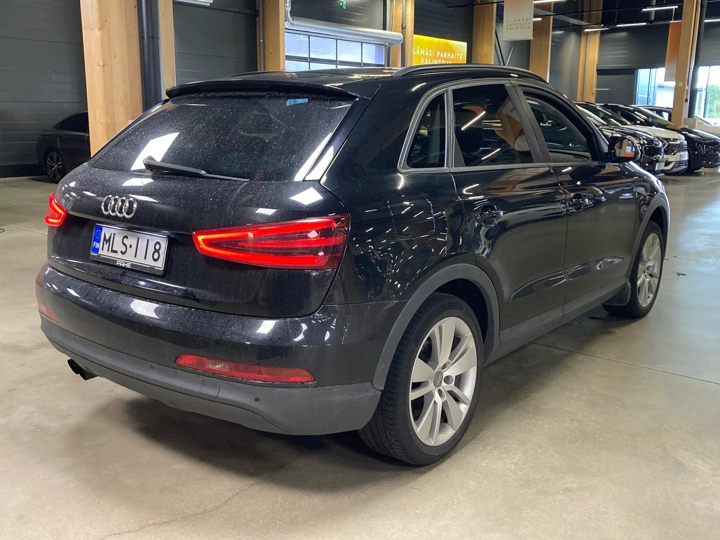 Car Image - ZqYYm1BdO7QwS6FUi70tB