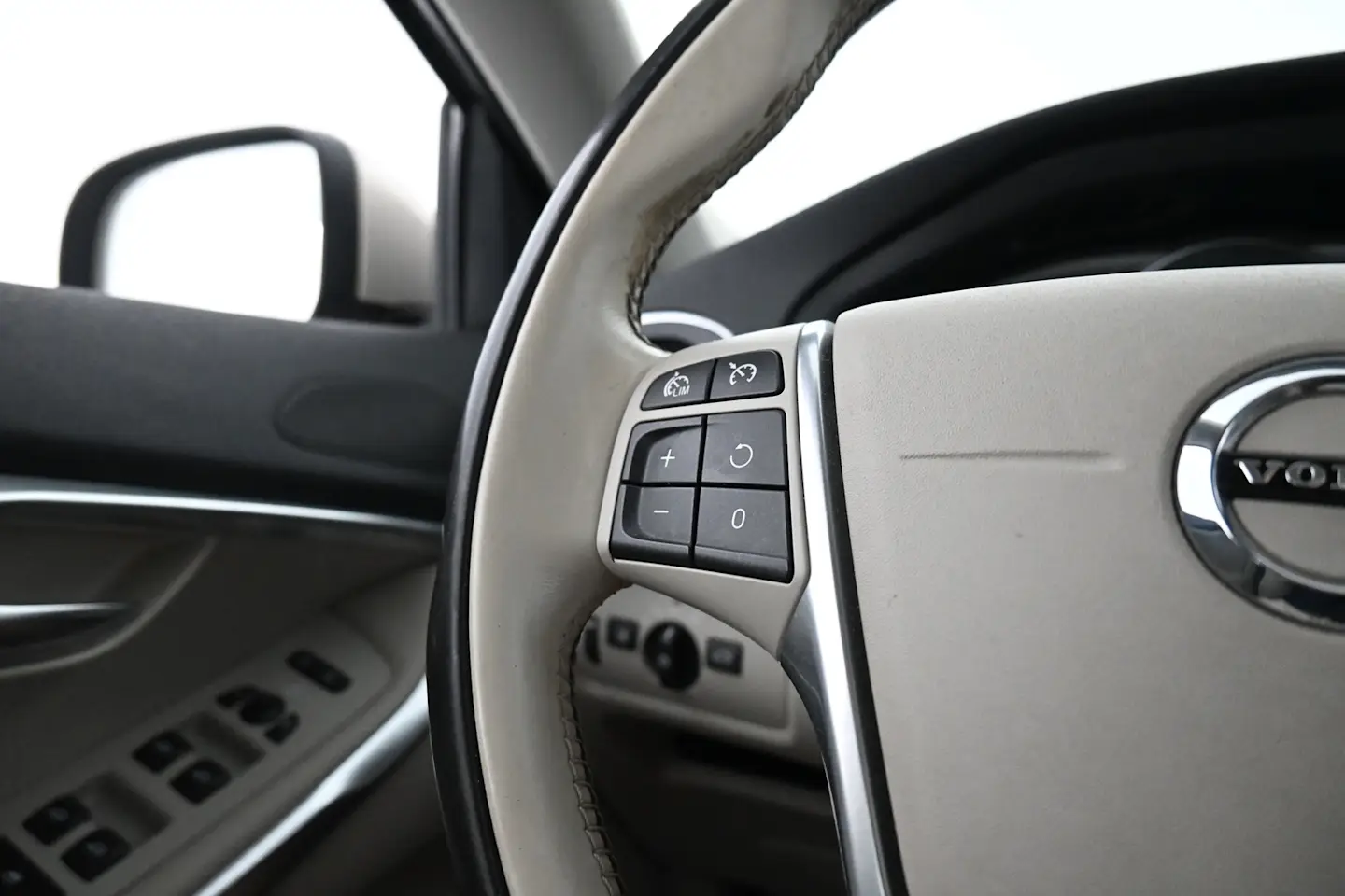 Car Image - 4ubUxjz9B5bBrzK9IrC1Af