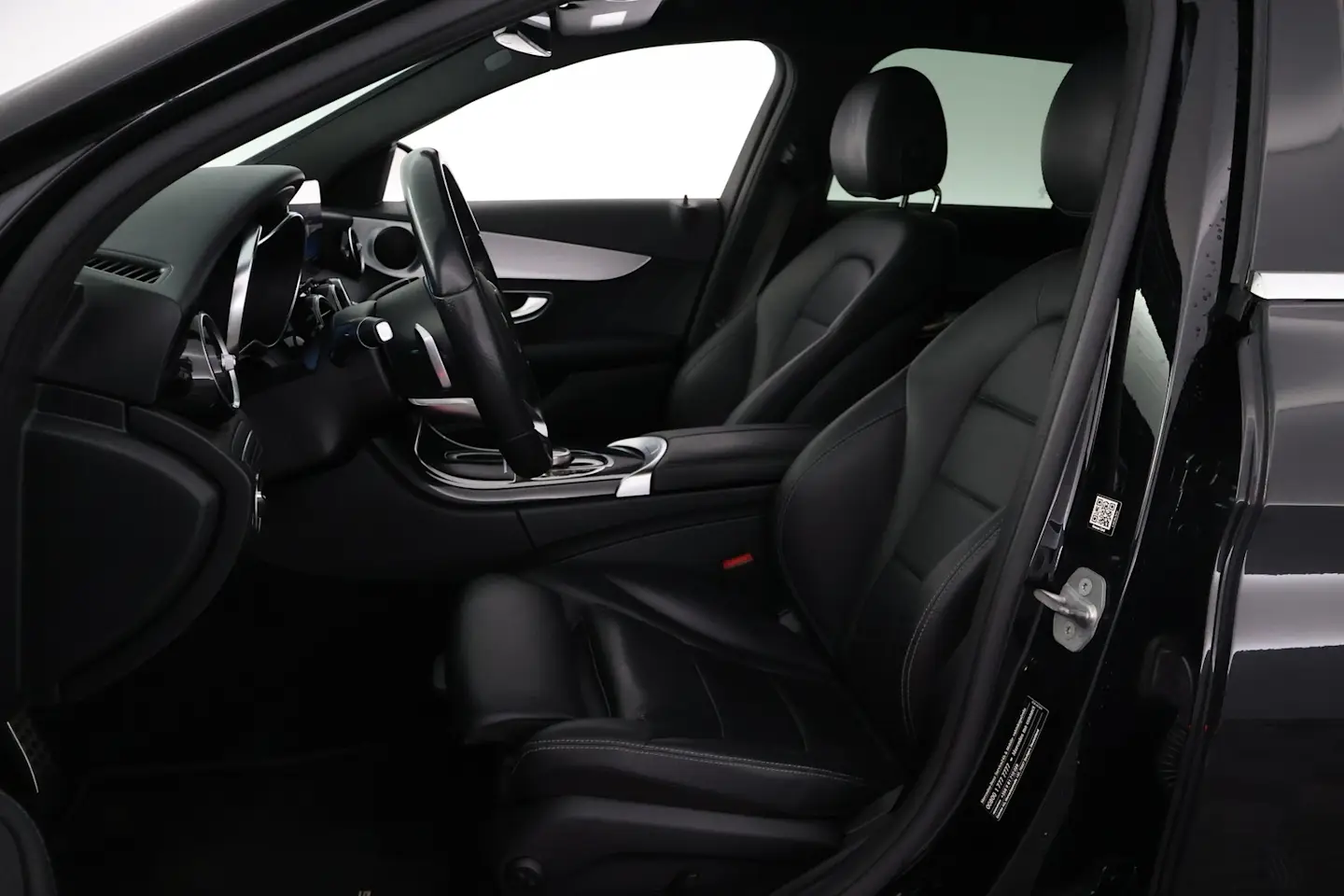 Car Image - vy95LyrUhFN5wewmFlvF1