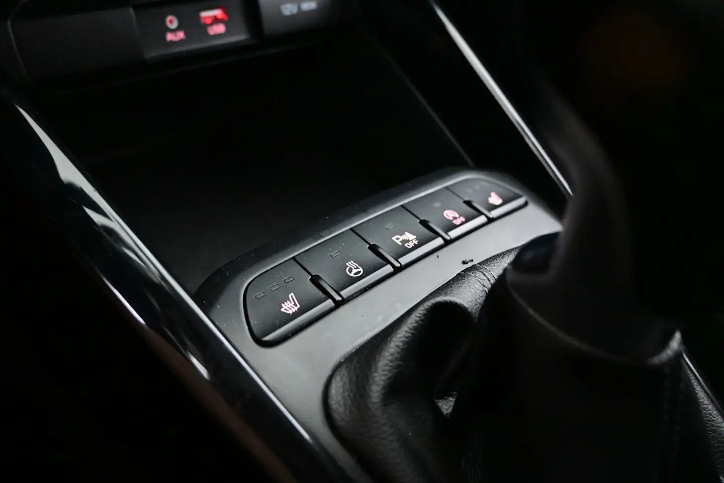 Car Image - 4N84dvMT6VJ7xVscGvd3bI