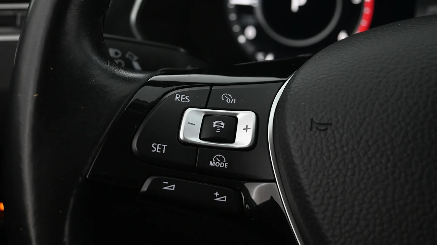 Car Image - 7mge4nIvtCVZvqAwyoYoBD