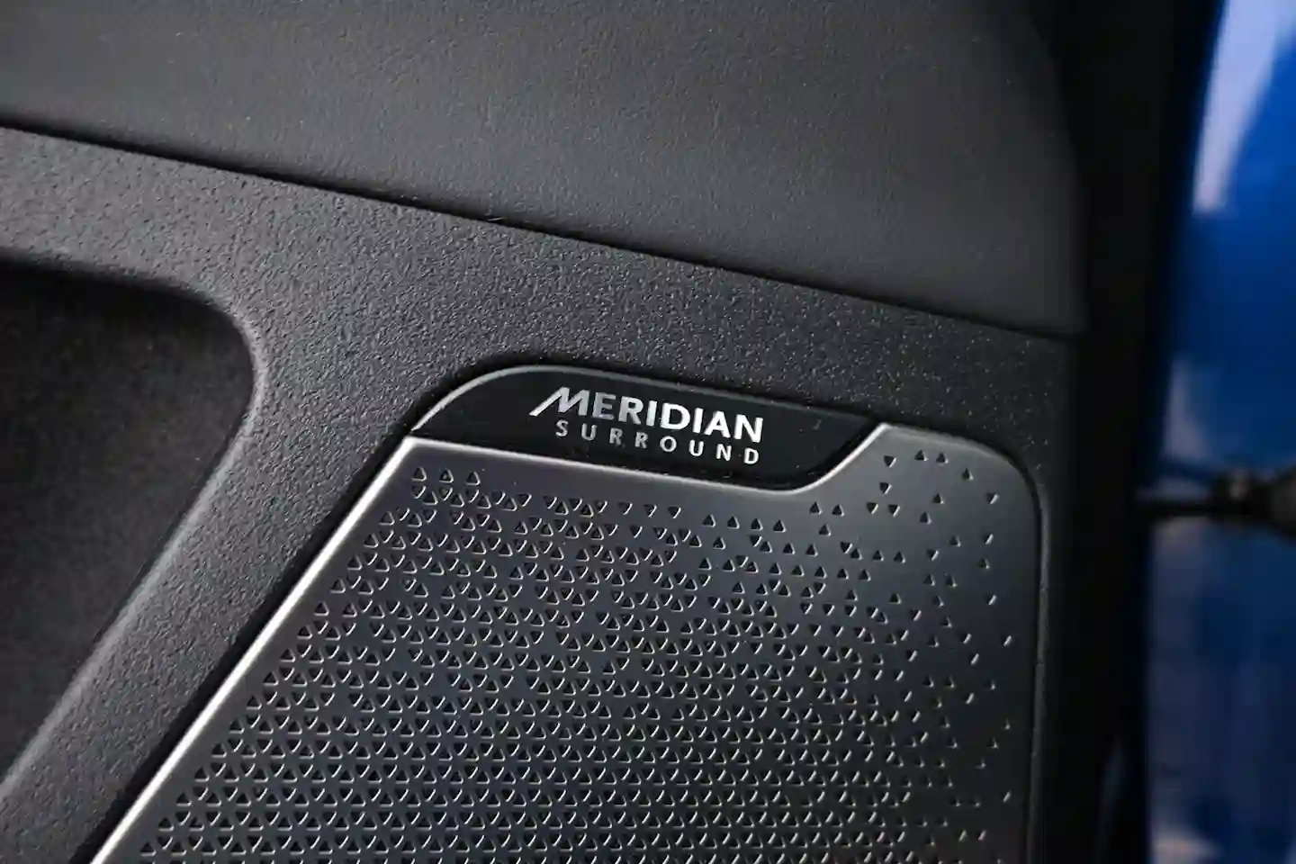 Car Image - 6LWVnq3U9ZNLpIZk9Iqvgd