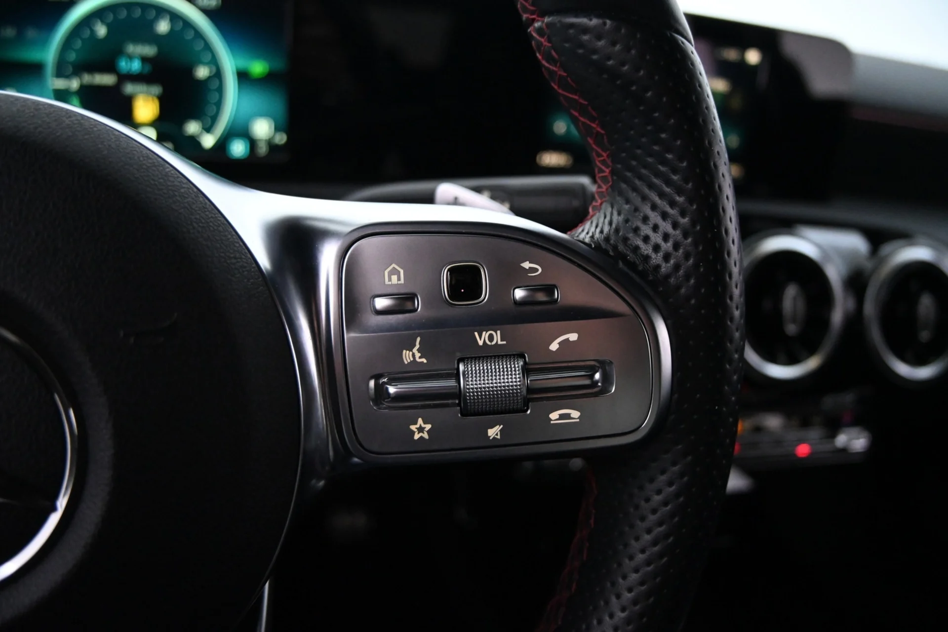 Car Image - 1yQUdH7C04u6ExTEyh1arX
