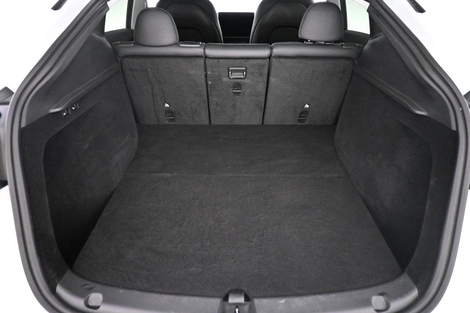 Car Image - 4Lw94mzzYWyci7IamOOcza