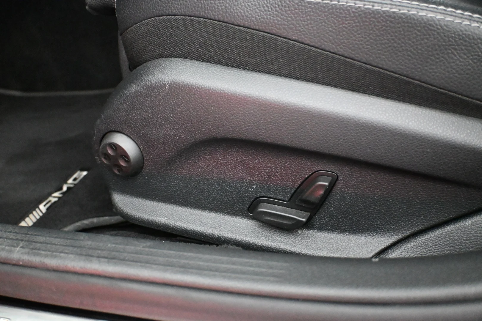 Car Image - 6ns5ZuBbsGbzaPXglYKtWy