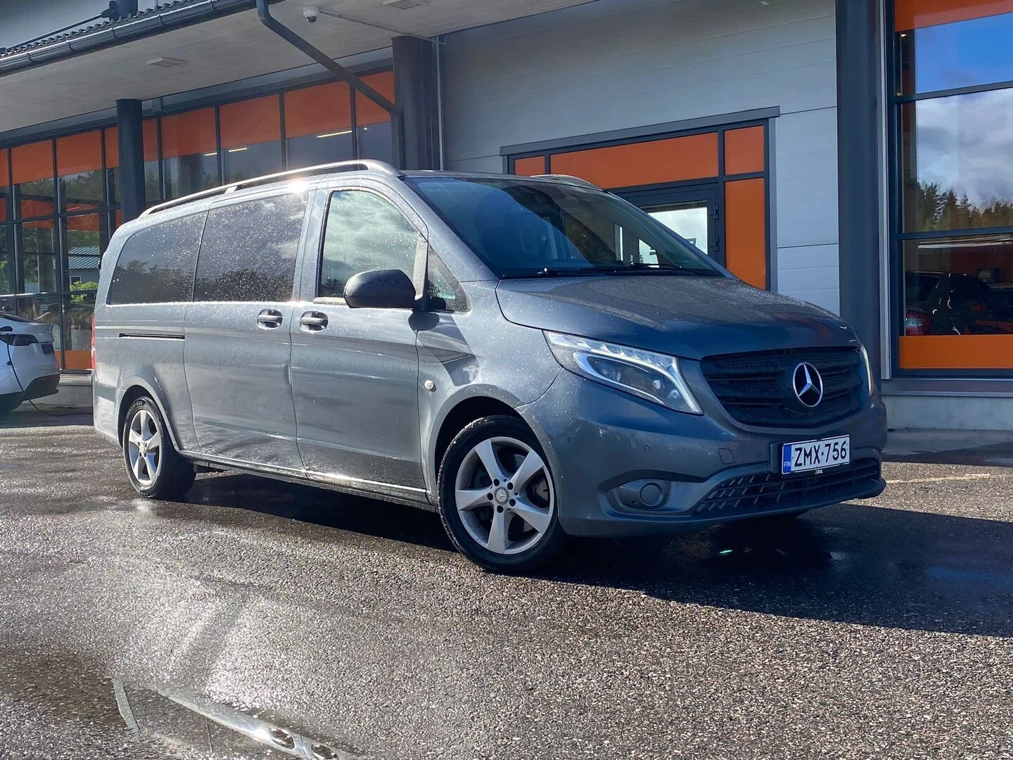 Car Image - 1KjBv4f6XkcDLjf1Ym99DZ