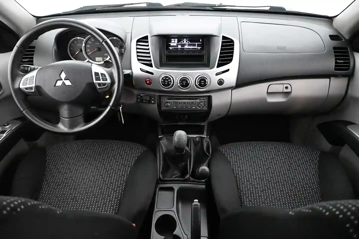 Car Image - 2QUgioo2rIXSYieM1yvbRh