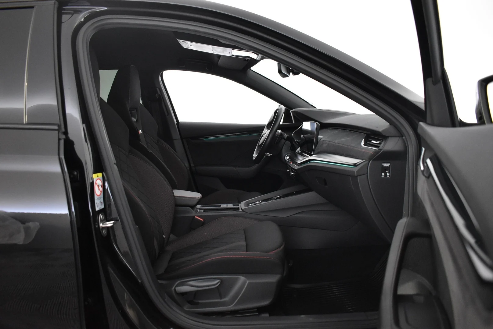 Car Image - 6MXRxYufl2UEOw0RQSQwNv