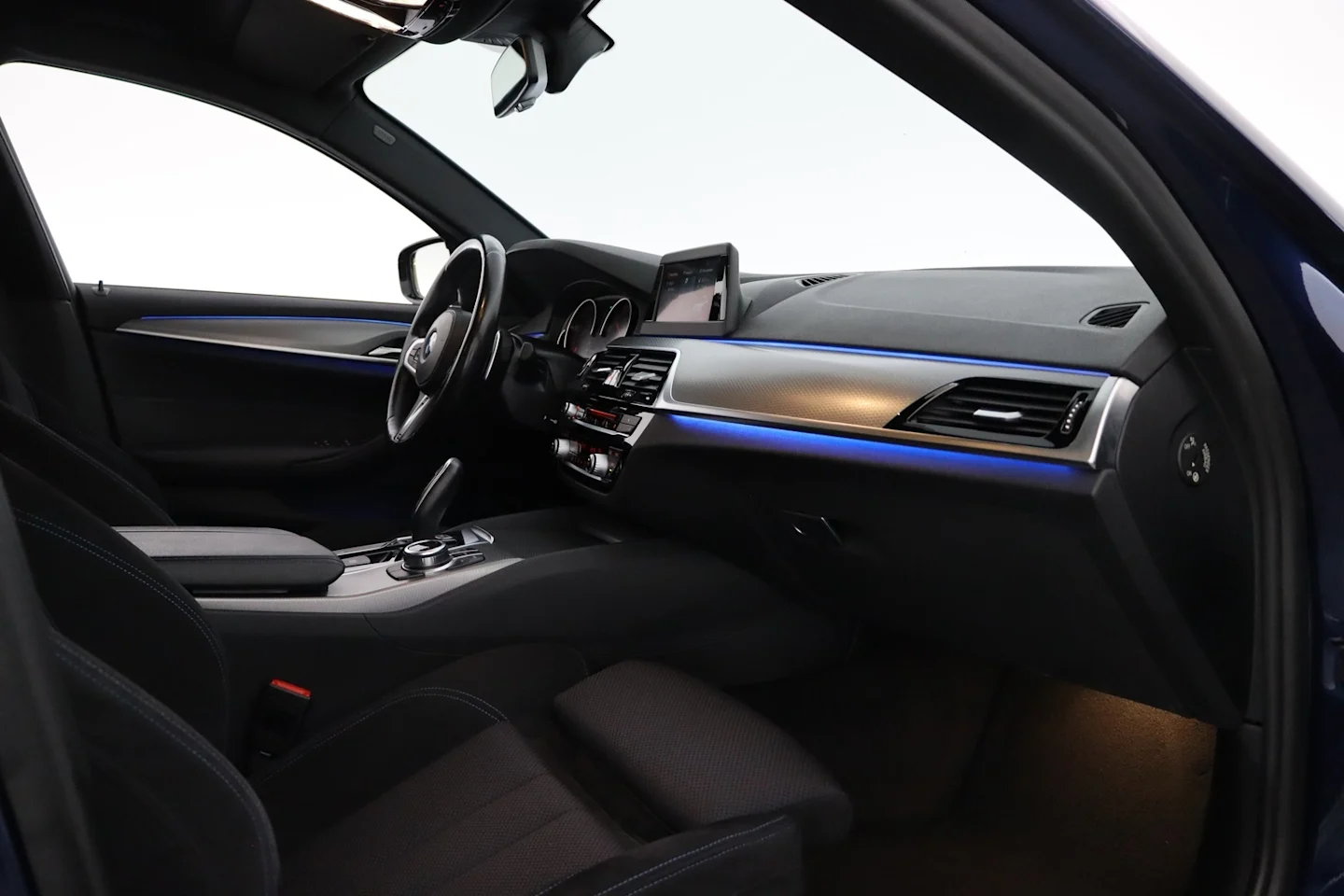 Car Image - 4LO6YIWdJpUPe1jzOrPihC