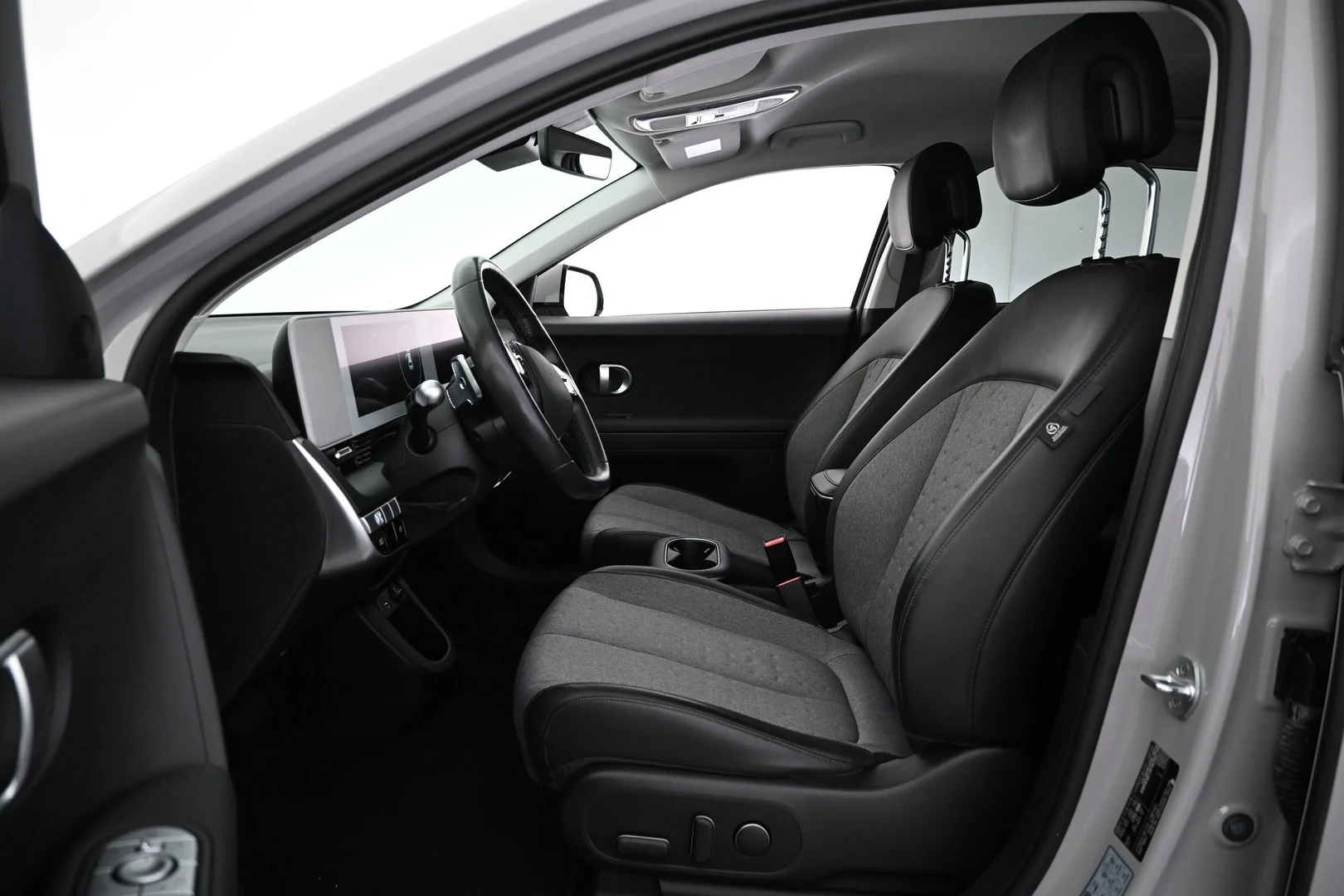 Car Image - 46WFzdV1o6Kfnsq7jgHC8E
