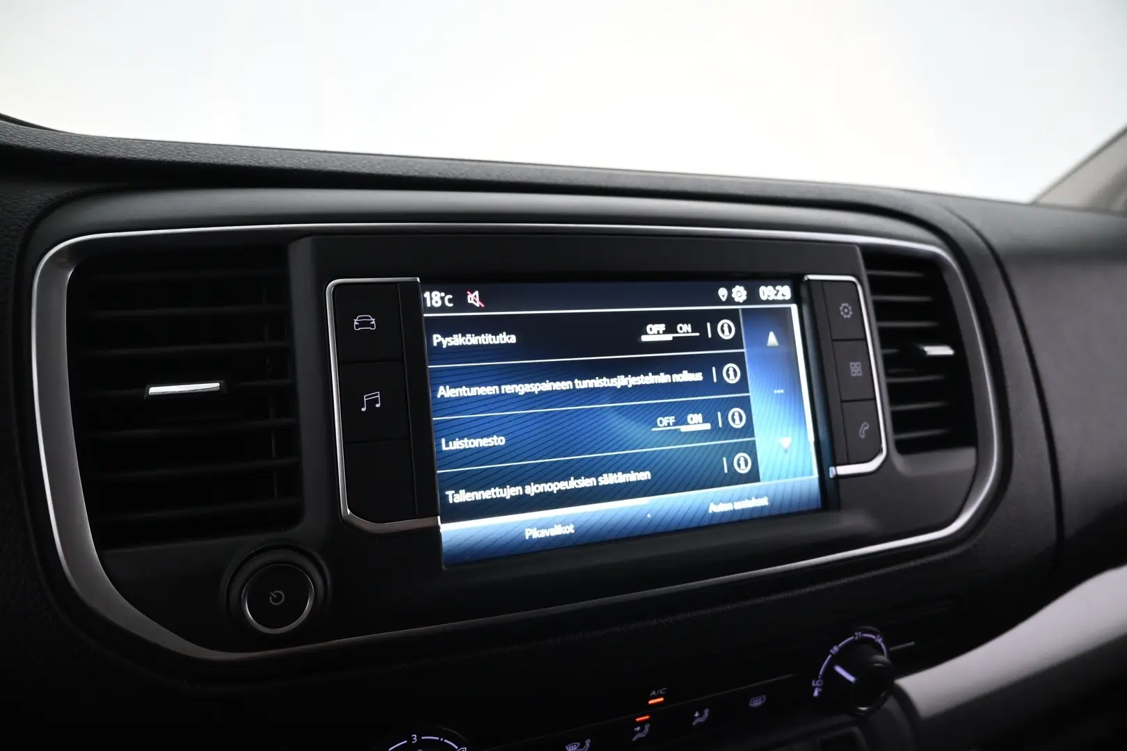 Car Image - 4EbNjsYa0u3fIhQxfy3PPi