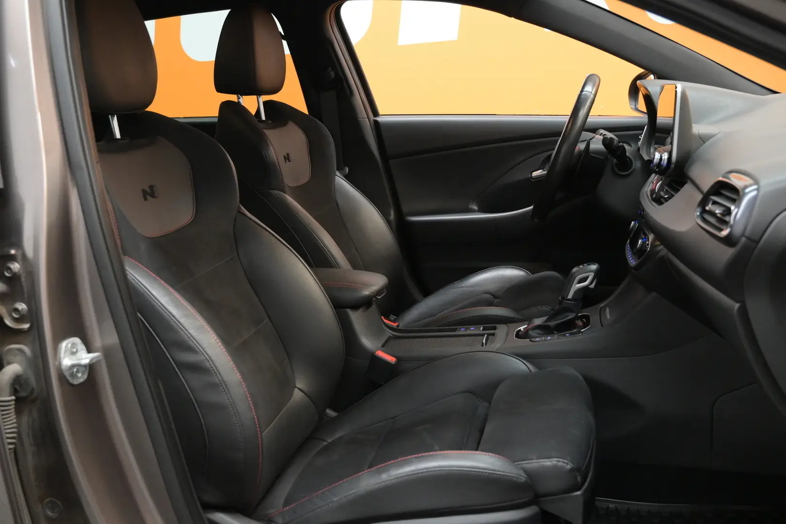 Car Image - 1uFz45u47rCosbxIWG1mxH