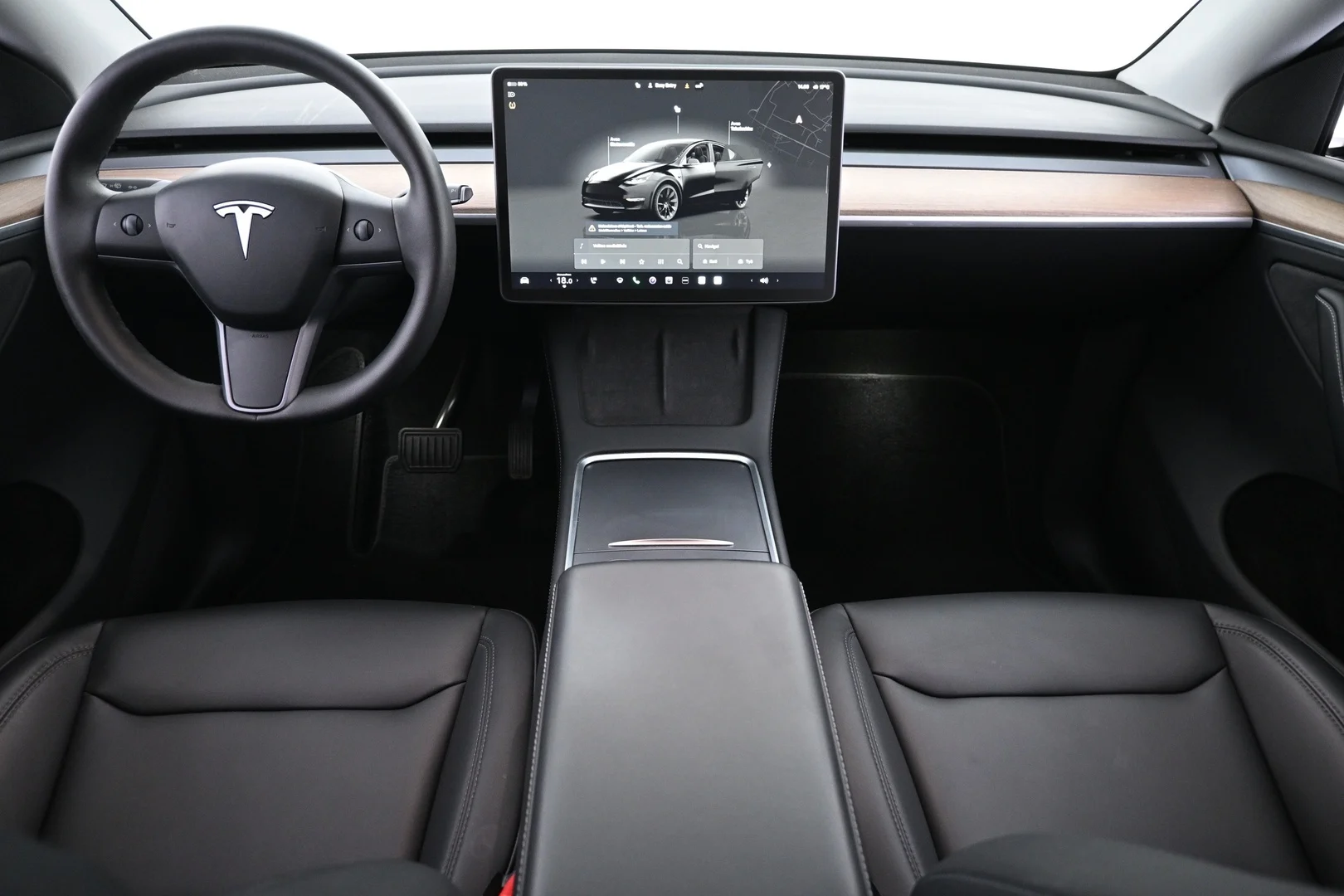 Car Image - 1K6iEt1hJ2yalVoGAo0Xrg