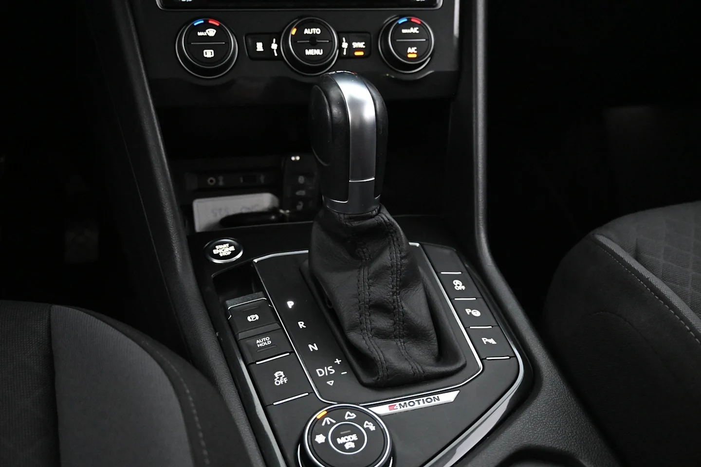 Car Image - 7JBRSnC2MQgP6xfamZeV2X