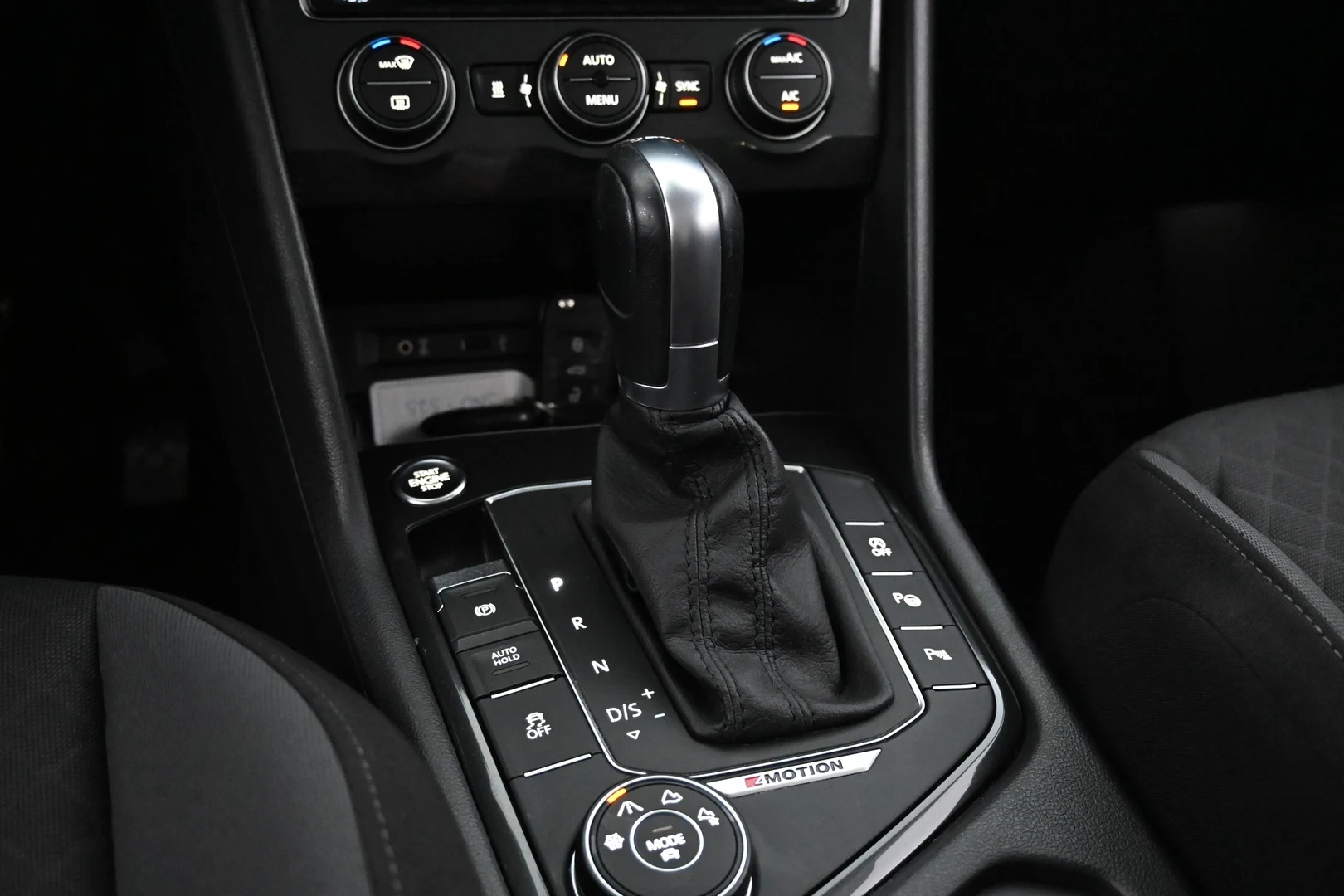 Car Image - 7JBRSnC2MQgP6xfamZeV2X