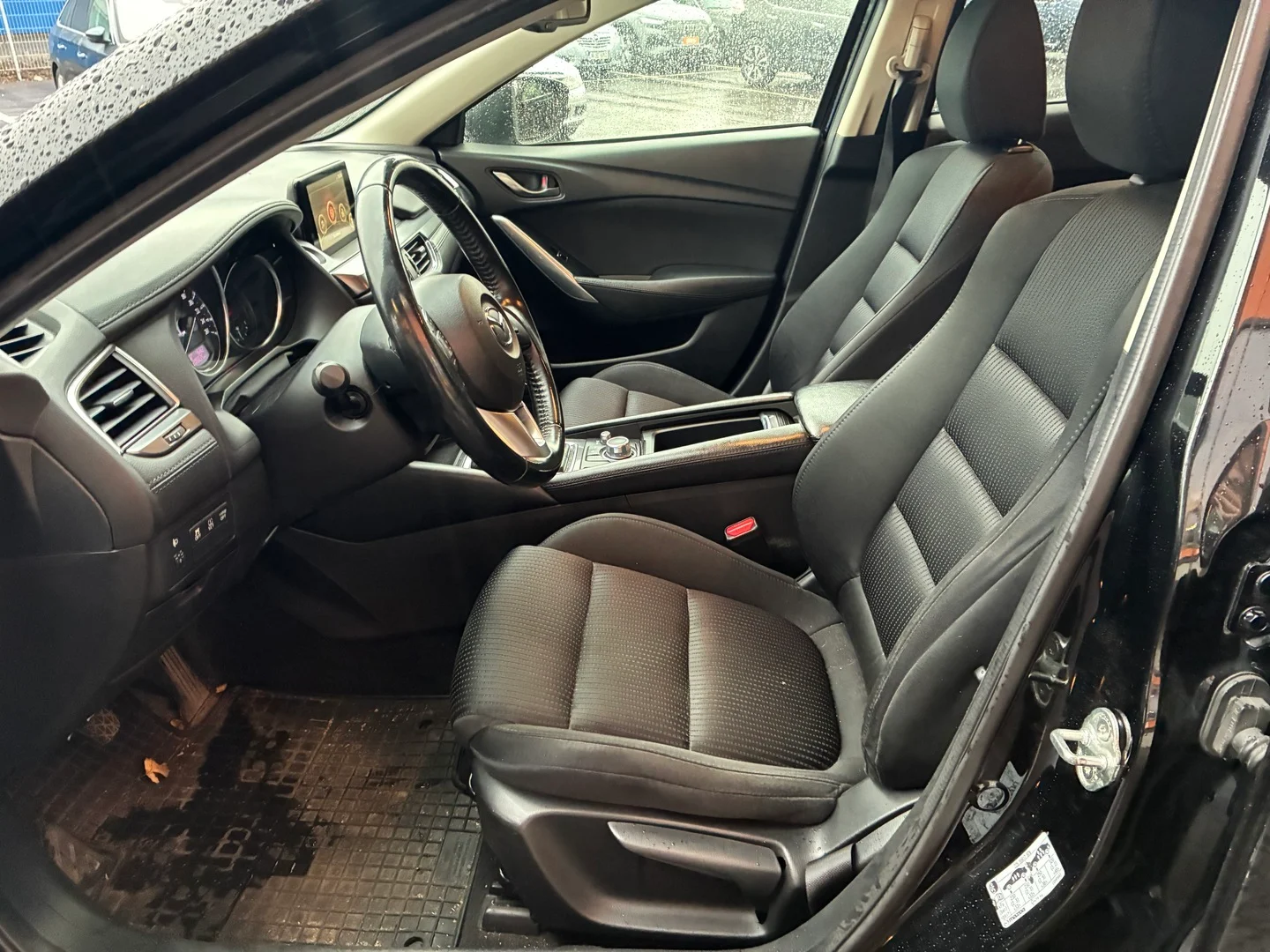 Car Image - 1QKH5SEw0i70pg6DaOl14H