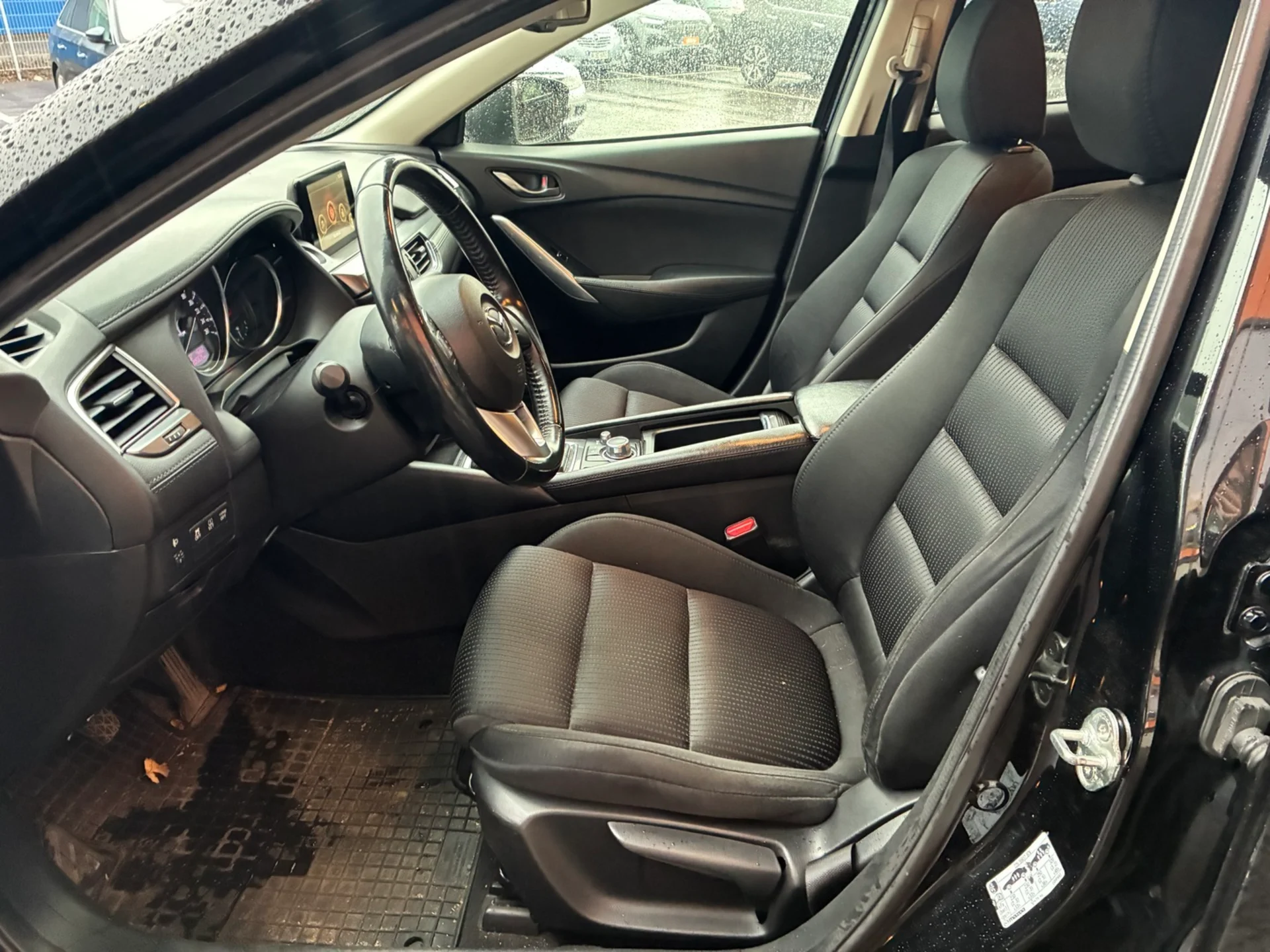 Car Image - 1QKH5SEw0i70pg6DaOl14H