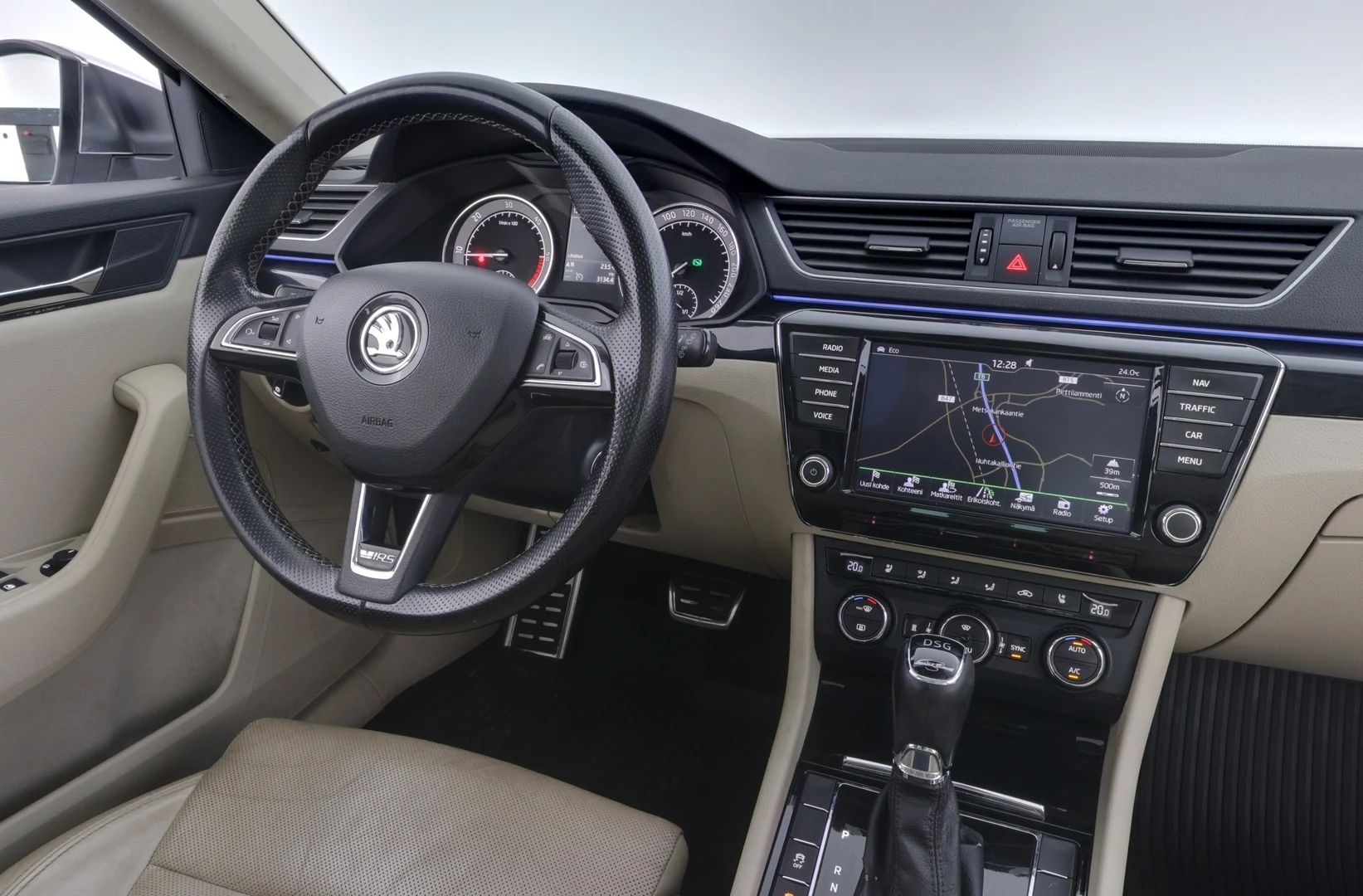 Car Image - 1OH9ZvhYfVXhF1khirKzEz