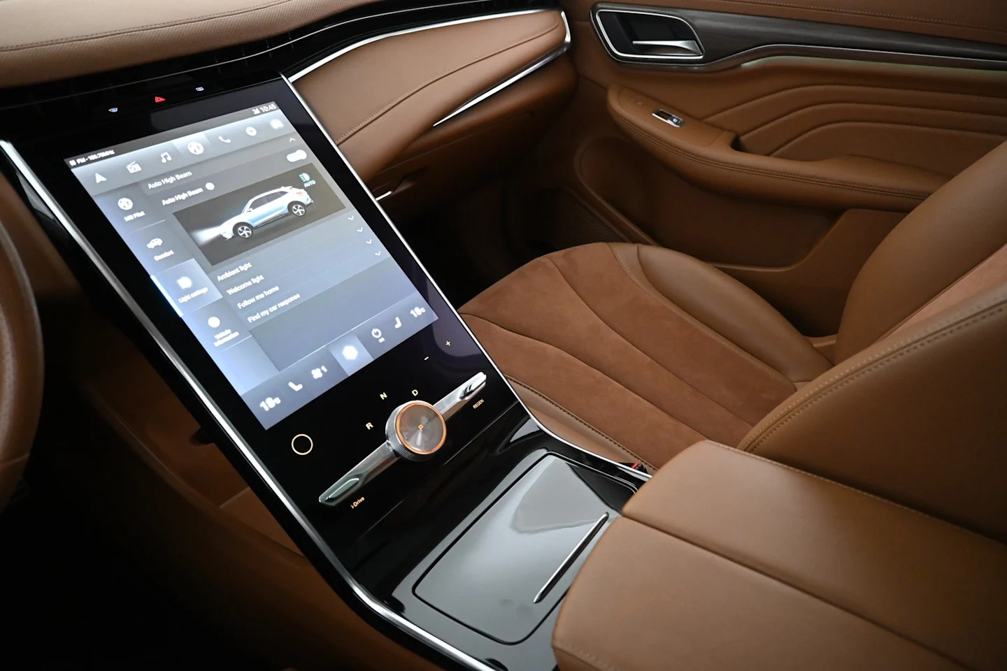 Car Image - 3ly9b7ZxJNFw9Dm71yMLhV