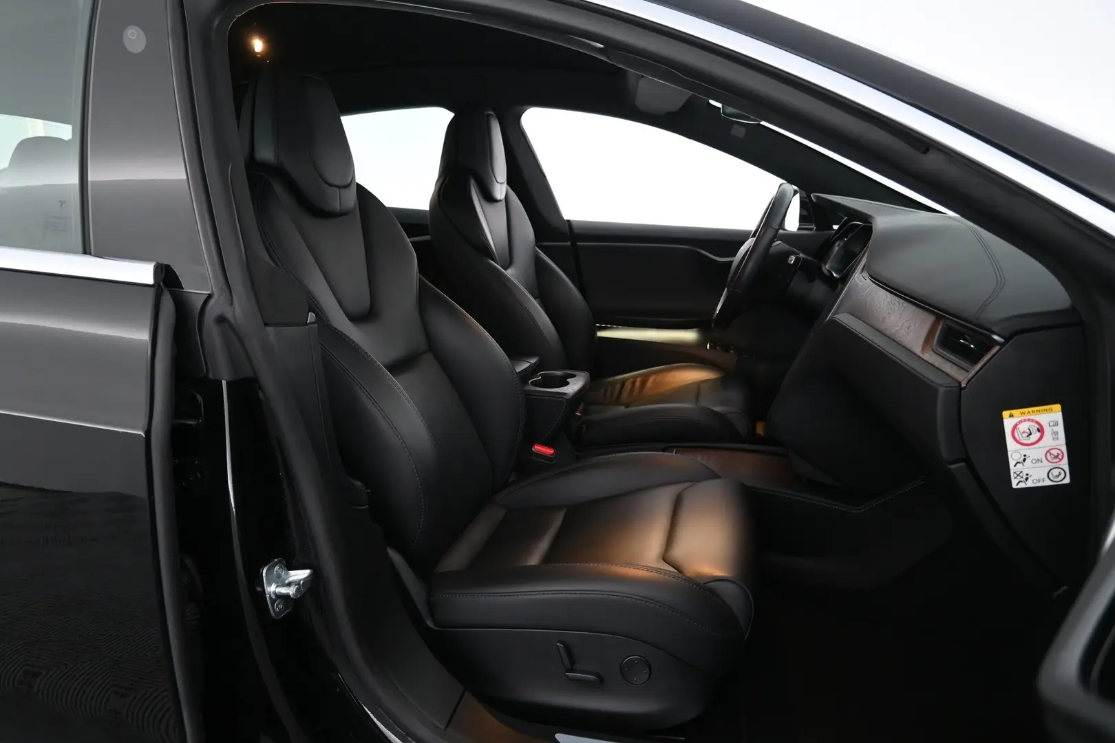 Car Image - 4kI0aekoFCw6uAgjc1TwOT