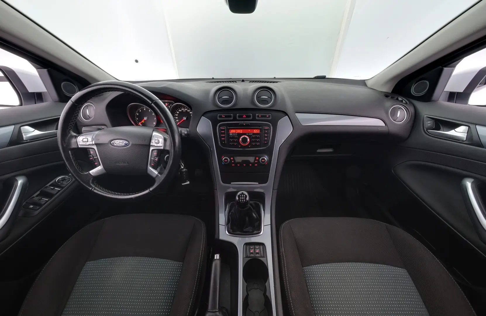 Car Image - 4hF0QaqVHpNd8p5kXKGtJR