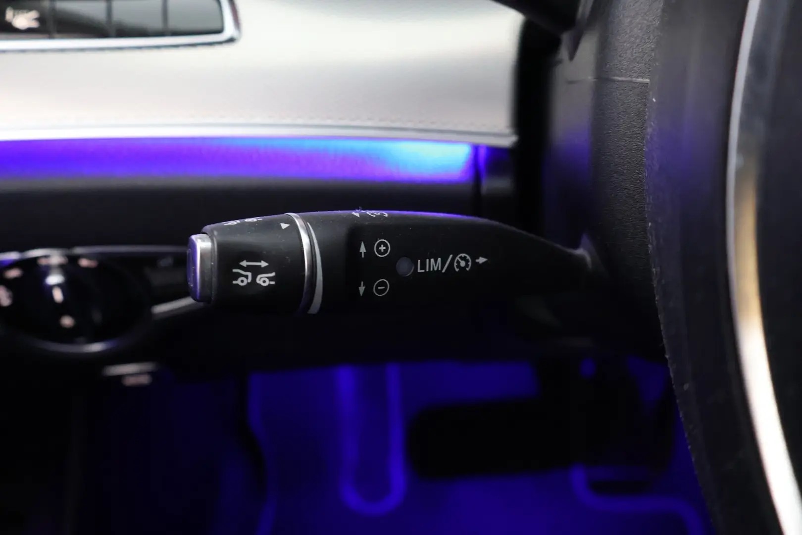 Car Image - Lrtfdro64OjXvkhplnaWo