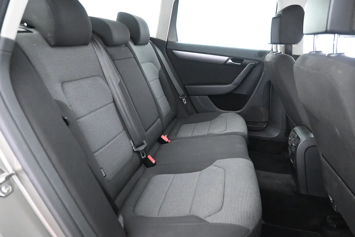 Car Image - 2ul09TQj7WcIeVawdtqapK