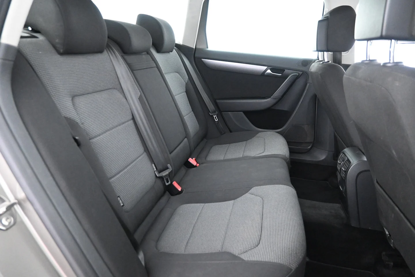 Car Image - 2ul09TQj7WcIeVawdtqapK