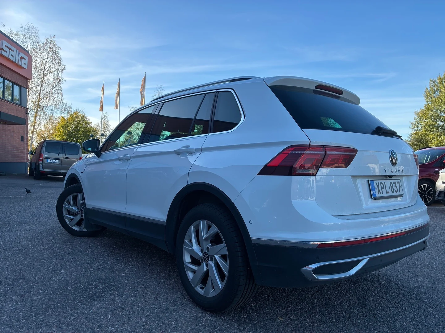 Car Image - 6sLryFsEFKW7Ll3qmIei8y