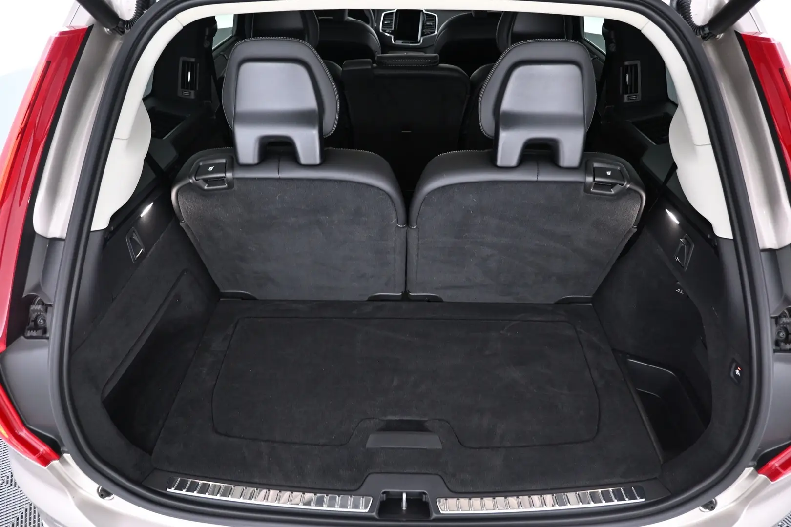 Car Image - 5Hb0M8EjDE58k74dg5L7UN