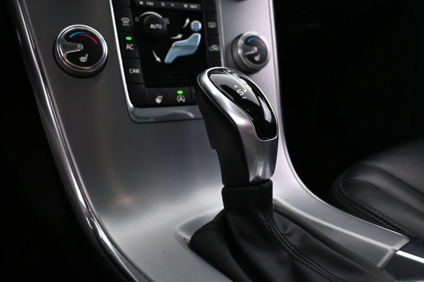 Car Image - WE69ohfozn1JV5NHDK4EF