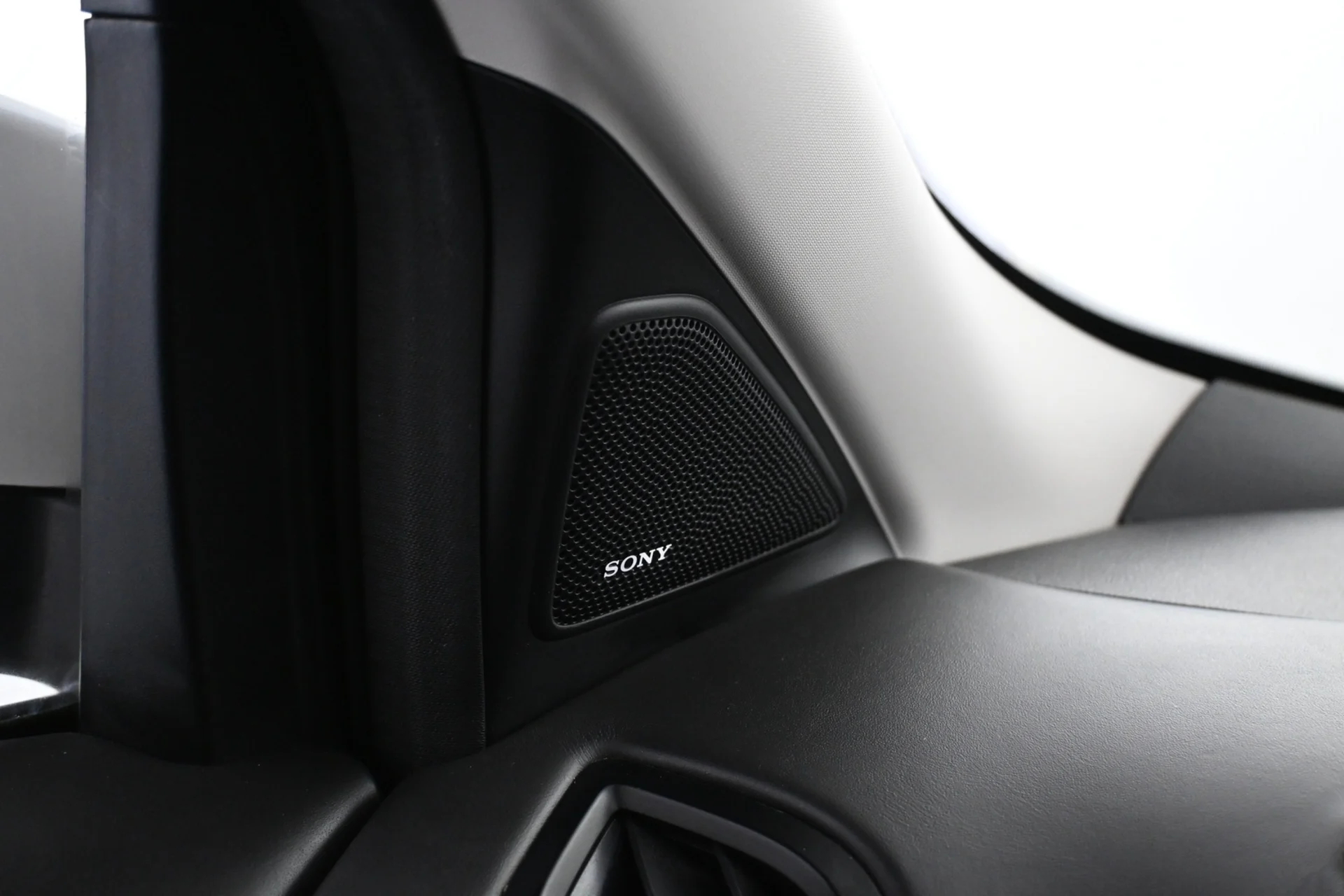 Car Image - 7j2Lt97M2M4yDpkrCwEXEg