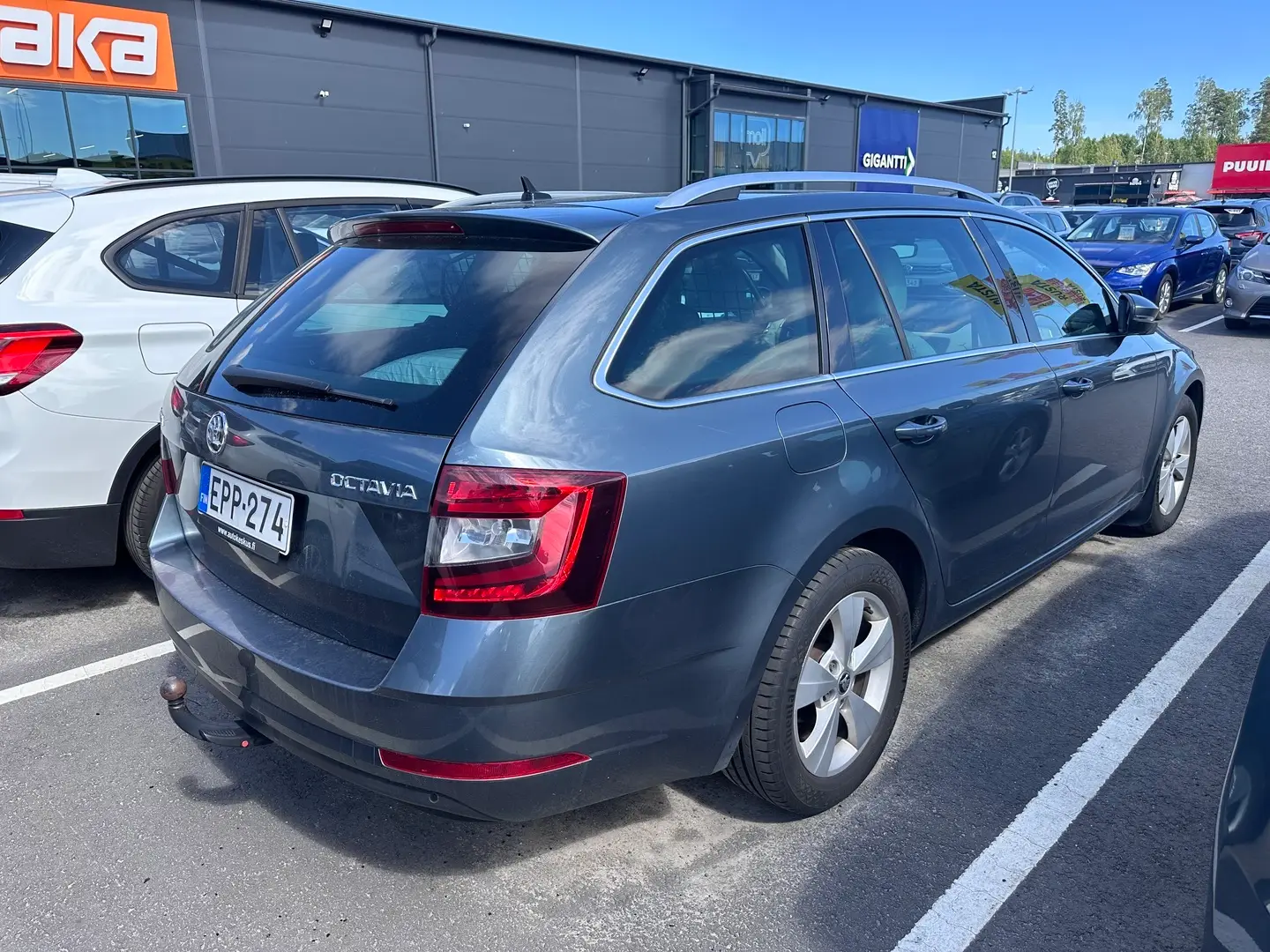 Car Image - 2A6N87Rp9LIGAb9RUVqpZJ