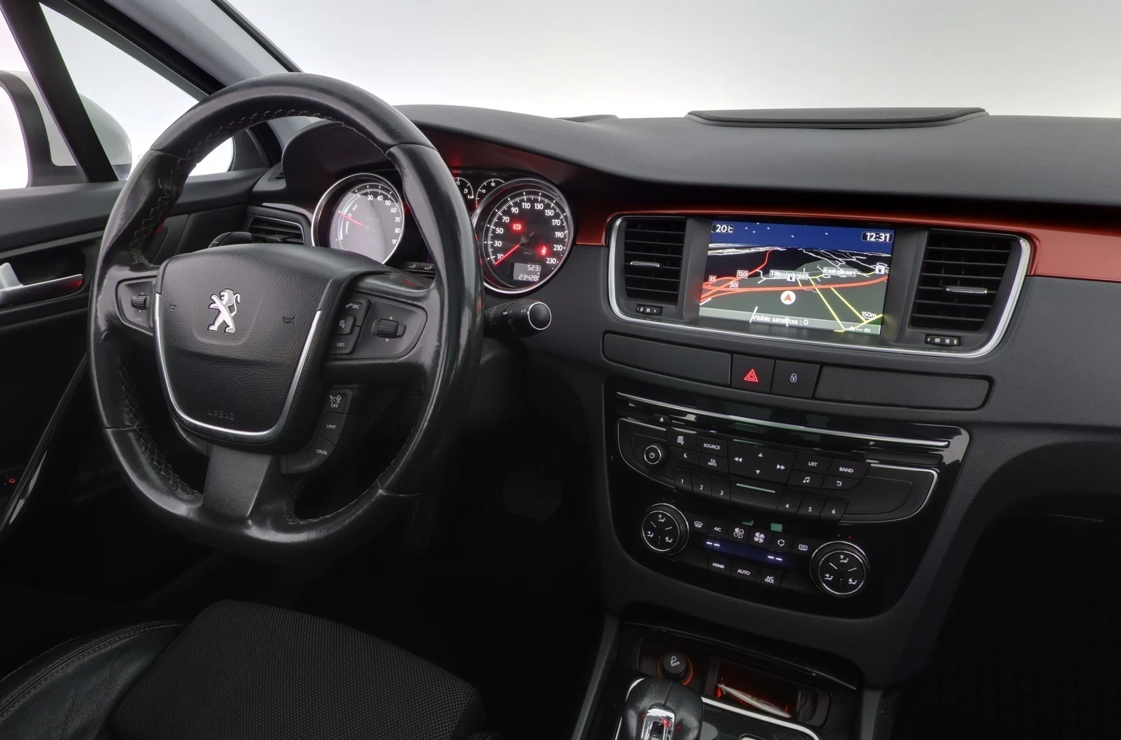 Car Image - 6wFLSK8PsRvrGyzjXXopZo