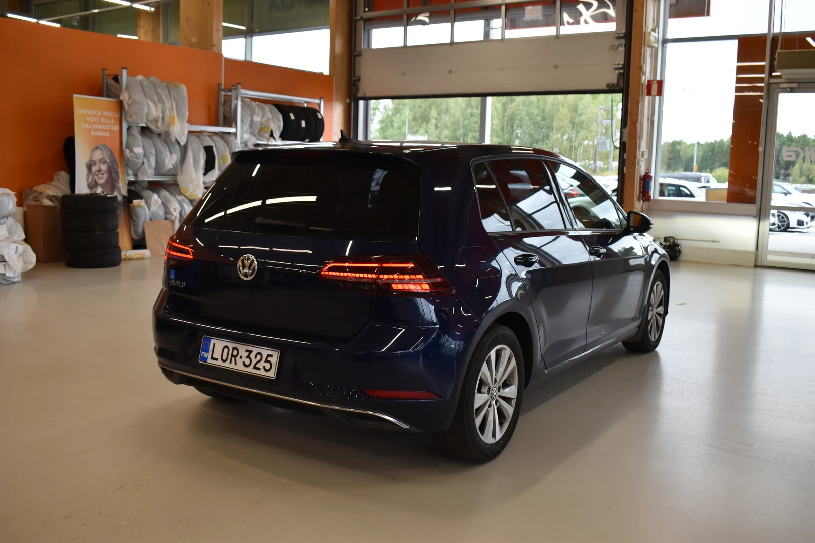 Car Image - 42KilSgzDEMoV49syp3tRK