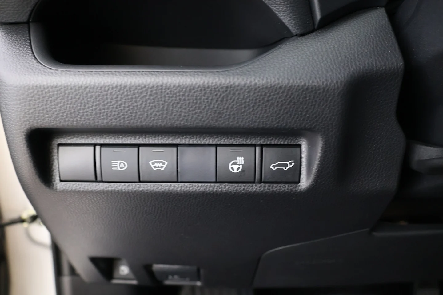 Car Image - 2YMyamGZWyl7HTgTlhQqxC
