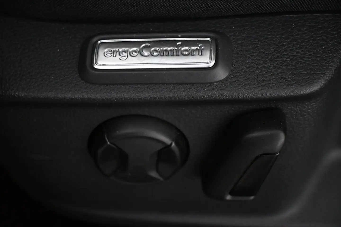 Car Image - 6u1r3AoxHiDXqxMUm8c8kT
