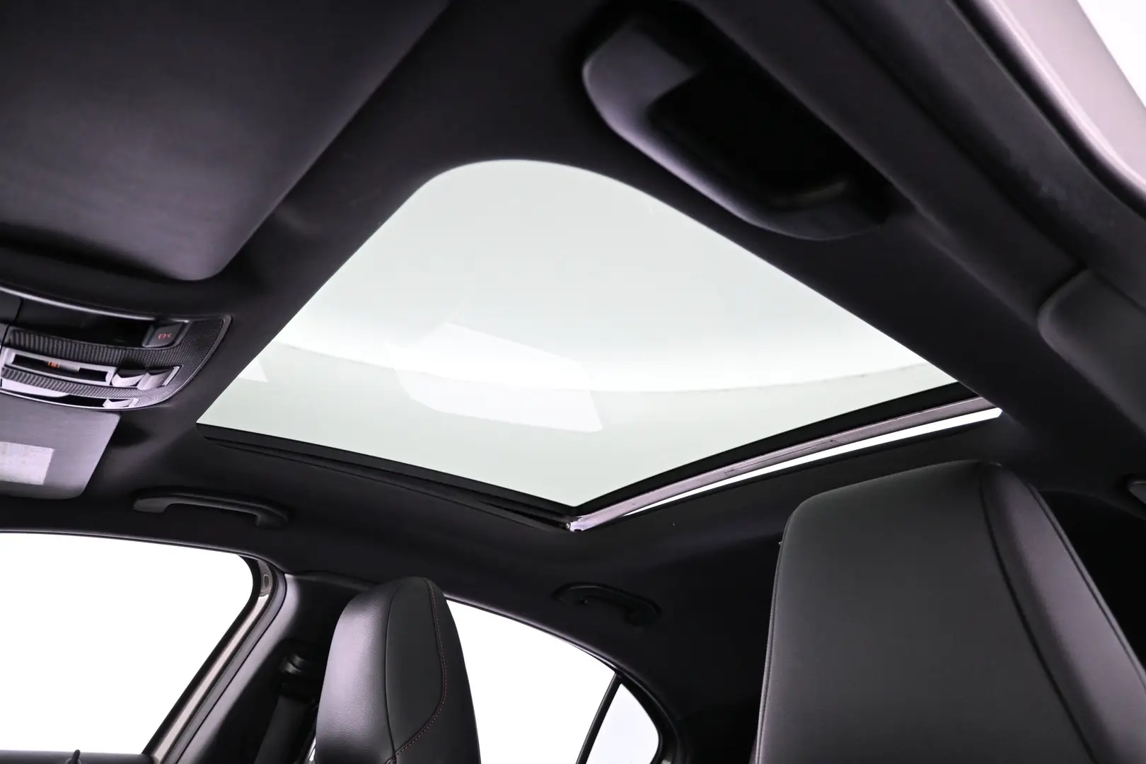 Car Image - VmL7blPMwk2ScW4DVkJGO