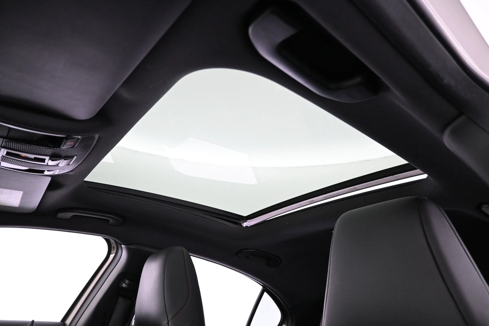 Car Image - VmL7blPMwk2ScW4DVkJGO