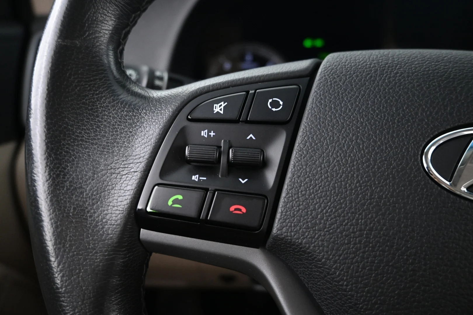 Car Image - 4T3HzvFyVanbmTNdp4zZKv