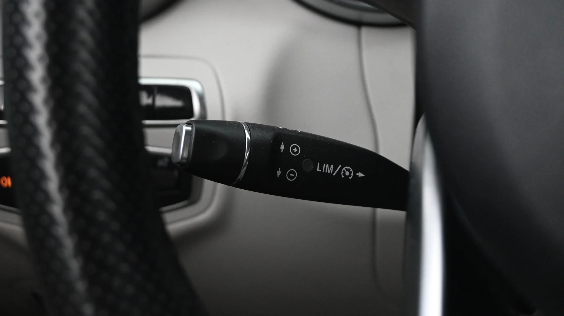 Car Image - 3oBvinVs02L94sOIgh8v1Z