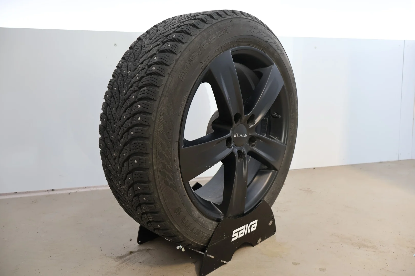 Car Image - 5d8V1sNlqx2HomBnT1xPdm