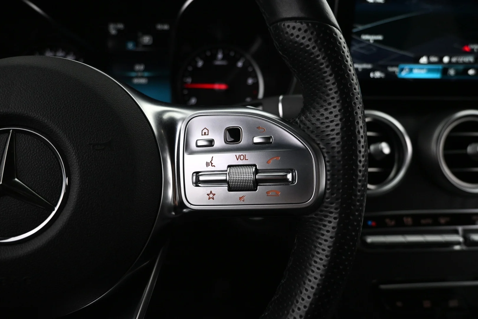 Car Image - I6WWHlFLIzLl0N44DReBl