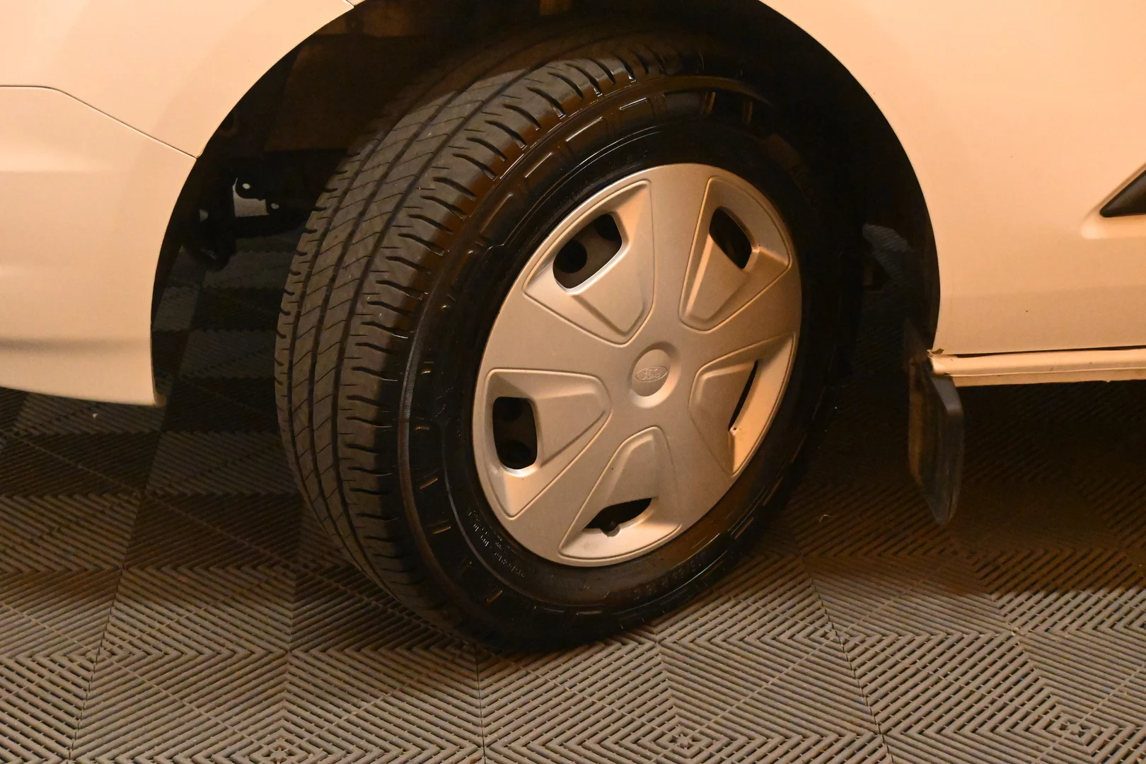 Car Image - RZWCbBe9pvXLNhdKXjrcq