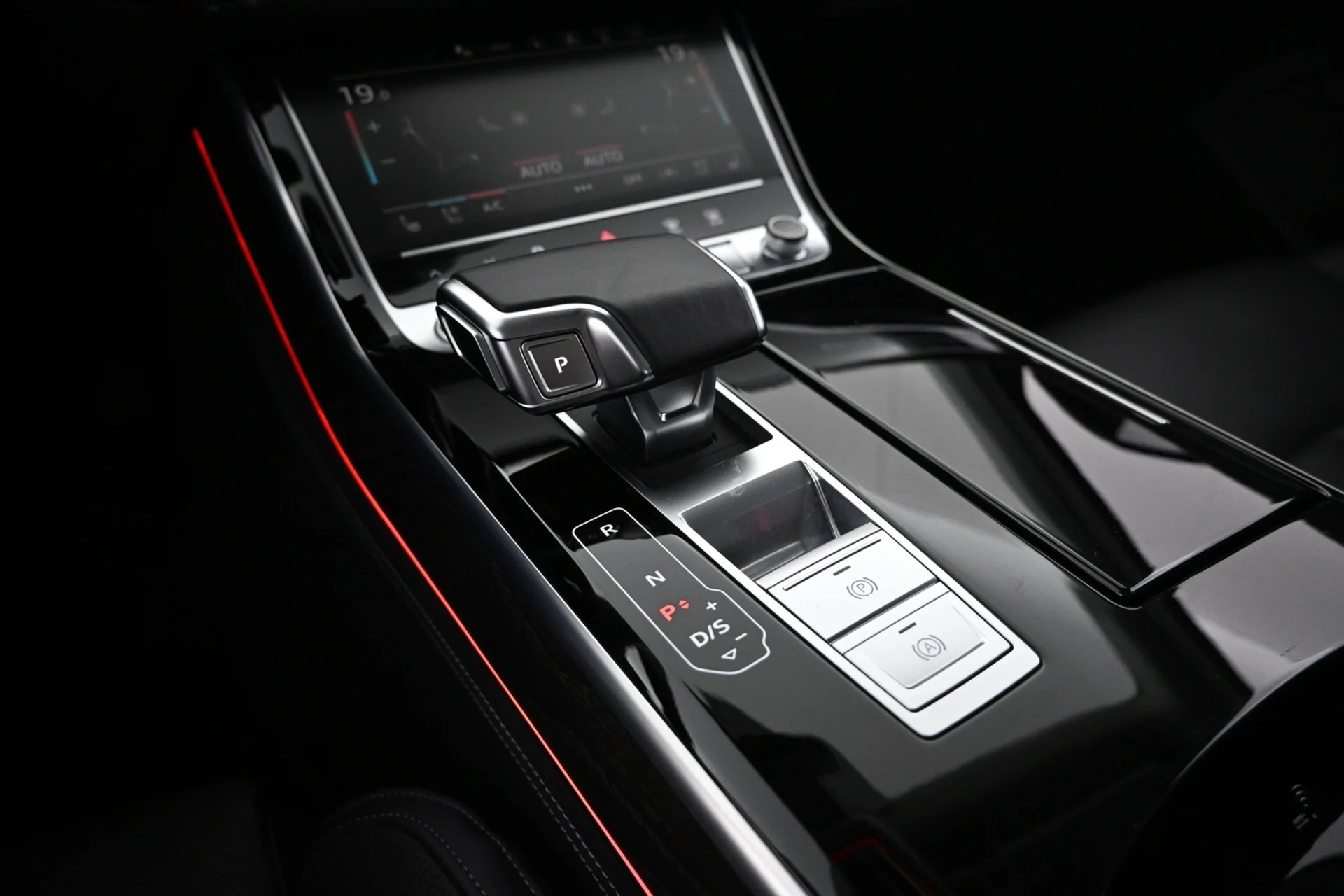 Car Image - 5yyDnLHbNeSdEFyc7pbLjM