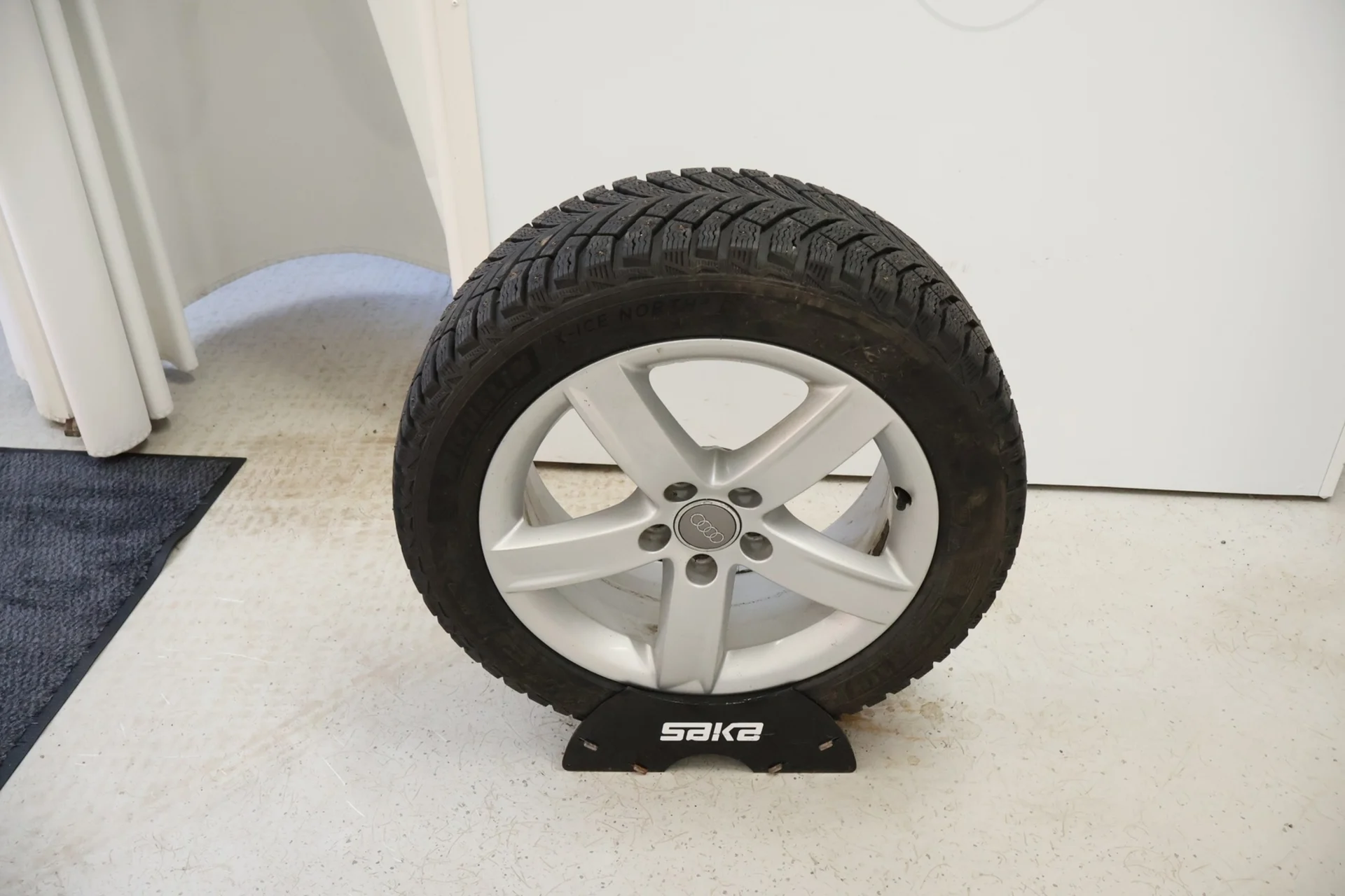 Car Image - 7rLsQwOJgfEJftydcUILGR