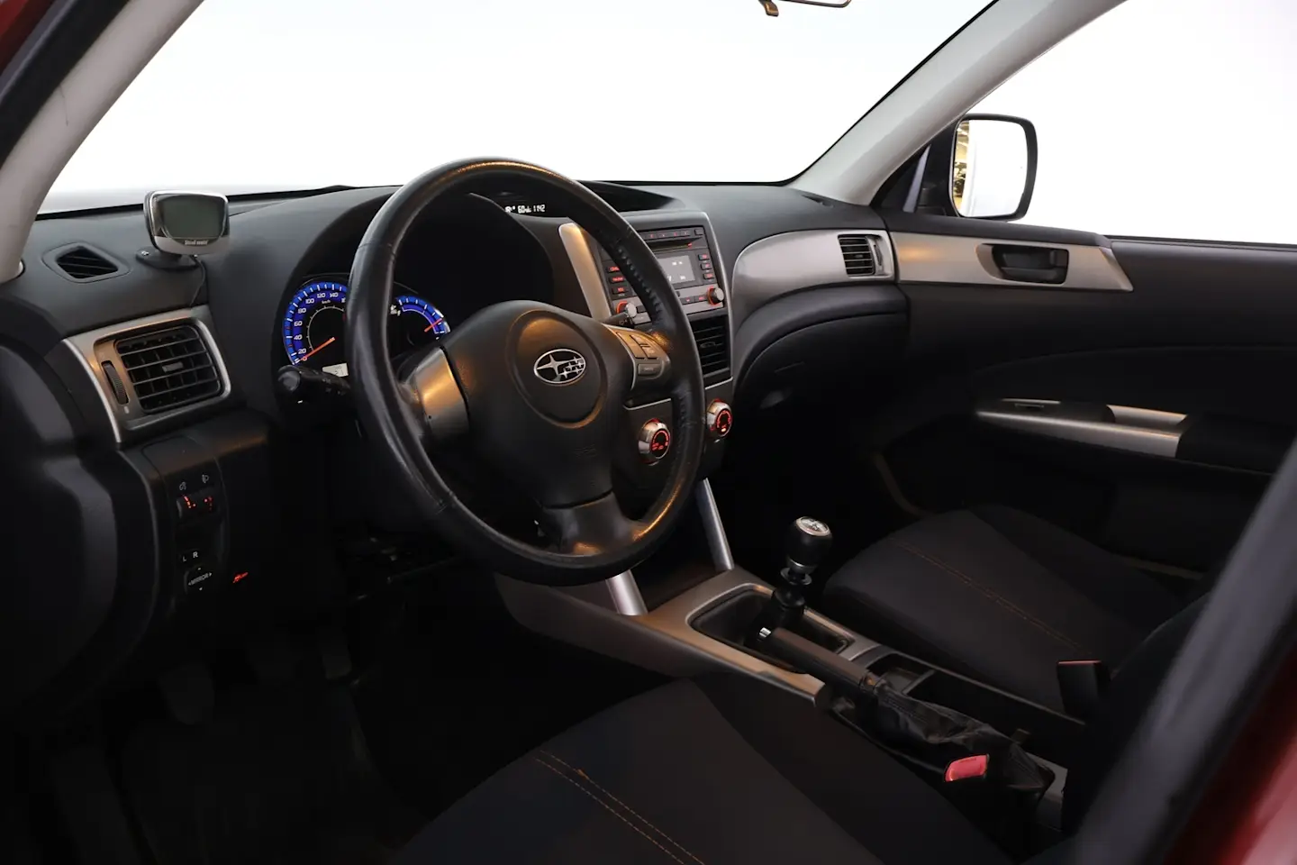Car Image - 6w2LRCql21PKkiwvf27ZPI