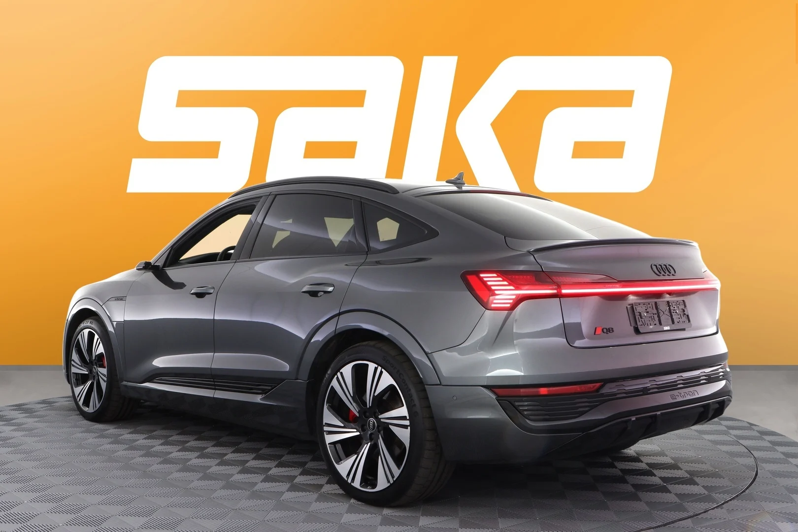 Car Image - 3pIS90ElmFn4m01QJQLG3g