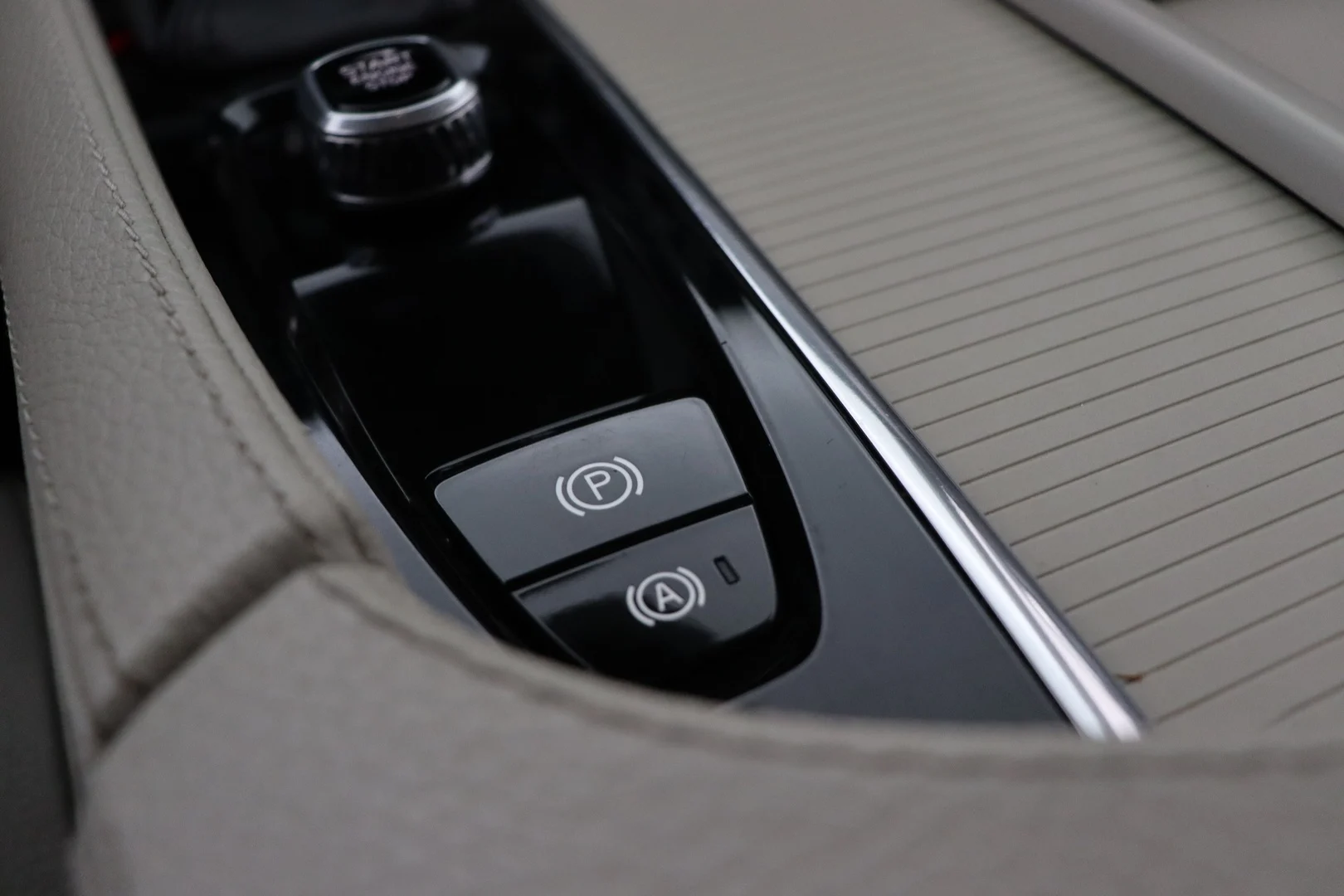 Car Image - 6gSsmm9arFB3htwCJno3wi