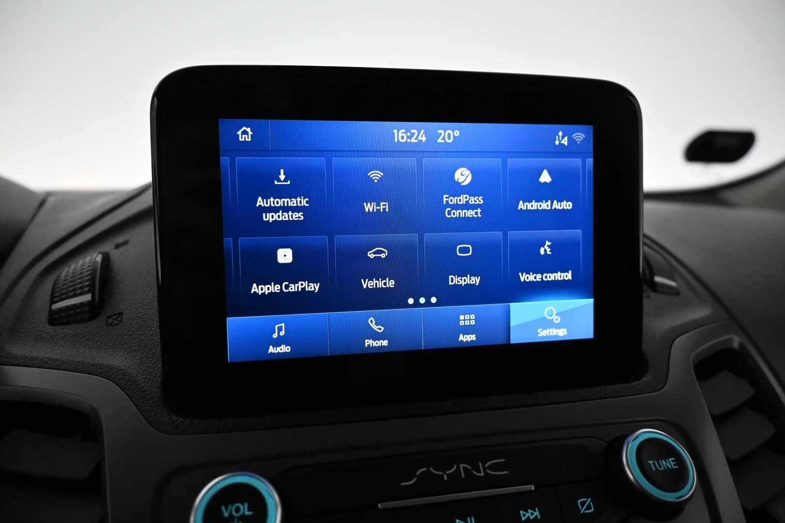 Car Image - 4QpJy4Ad2U01PrcdC5eorE